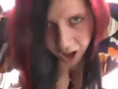 The juggy whore likes to eat my dong and put it in her fur pie.